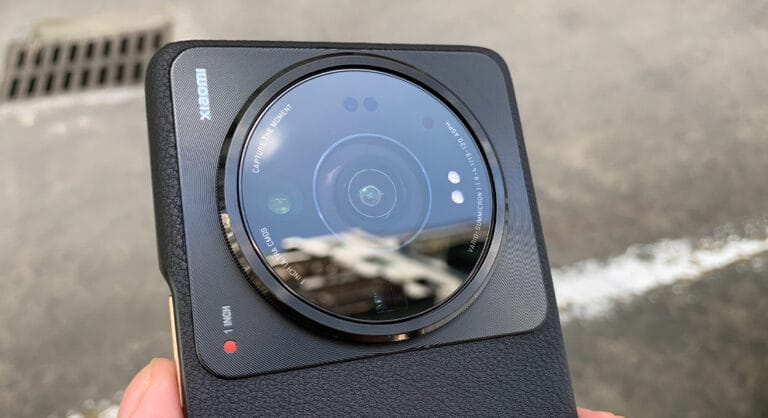 Durchgesickertes Foto des Xiaomi 15 Ultra zeigt 200MP-Teleobjektiv und Leica Quad-Kamera-Anordnung