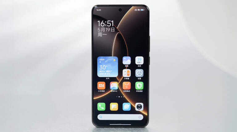 New HyperOS 2.2 launcher update out with stabilization improvements