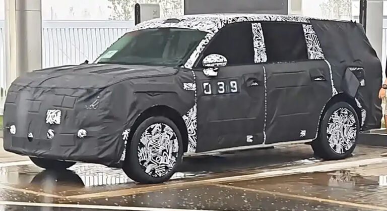 Las fotos espía de la Xiaomi Kunlun SUV muestran su enorme tamaño junto a la YU7