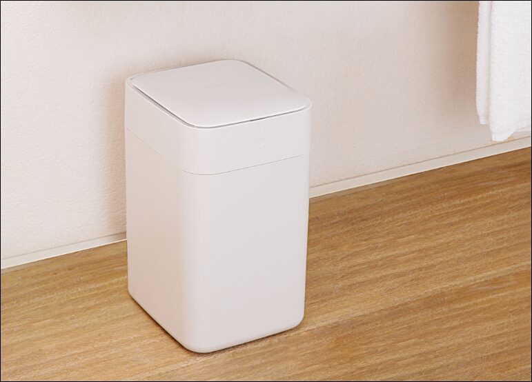 Xiaomi’s weirdest products you won’t believe exist 7 6. Xiaomi Smart Trash Can