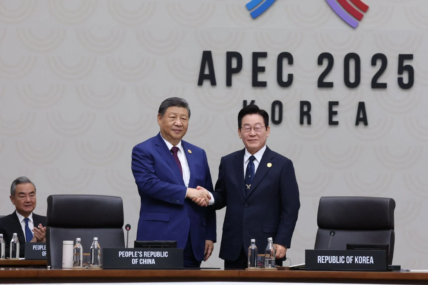 Xiaomi challenges Samsung on its home turf with a playful twist 4 Xiaomi SOuth Korea 1