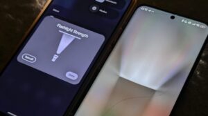 Android 16 flashlight