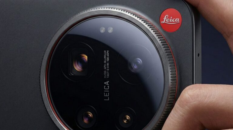 Xiaomi 17 Ultra Leica Edition lets you zoom by rotating the camera lens