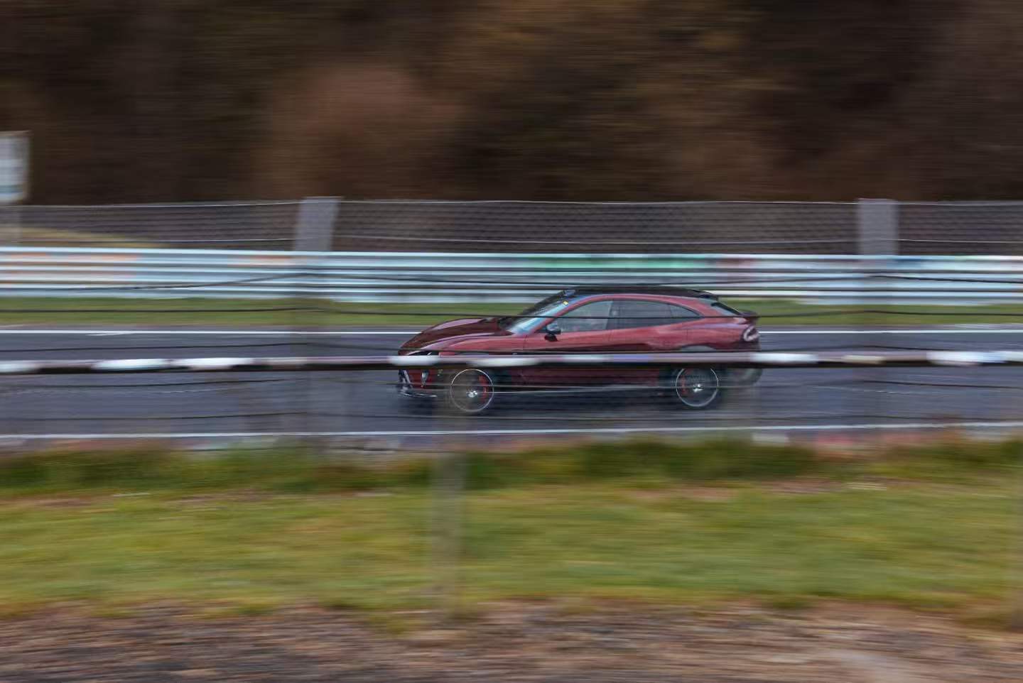 La Xiaomi YU7 GT llega a Nürburgring en color rojo Racing y con 990 CV 2 Xiaomi YU7 GT 6