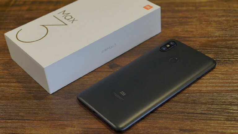 REDMI Is Bringing Back the Phablet with a 7-Inch Screen and a 10,000mAh Battery